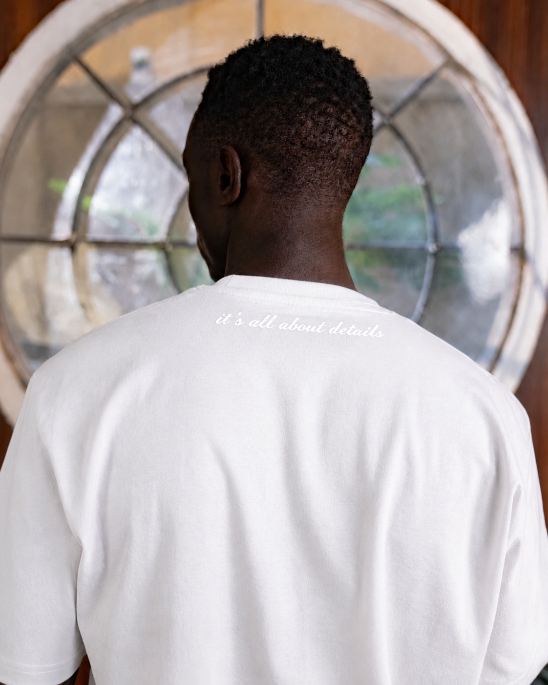 ORÝS ESSENTIAL WHITE T-SHIRT