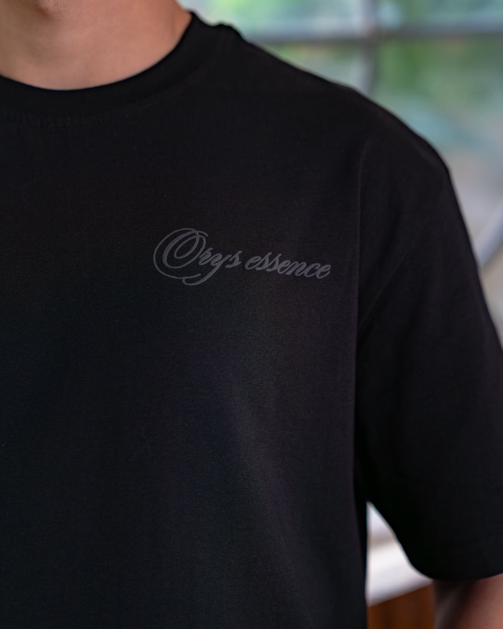 ORÝS ESSENTIAL BLACK T-SHIRT